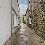 2 Kings Yard 度假居 *